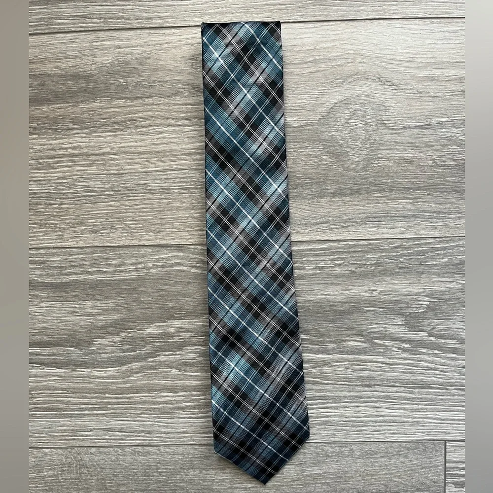 Pronto Uomo Men’s Plaid Black Blue Neck Tie Business Work Career Professional